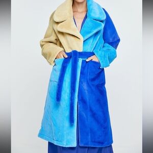 Pre-owned worn once Alex Max belted faux fur color block wrap coat. Size L 12-14